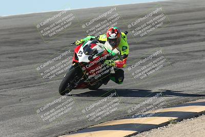 media/Oct-13-2025-Moto Forza (Mon) [[a66d839500]]/3-B Group/Session 2 (Bowl)/